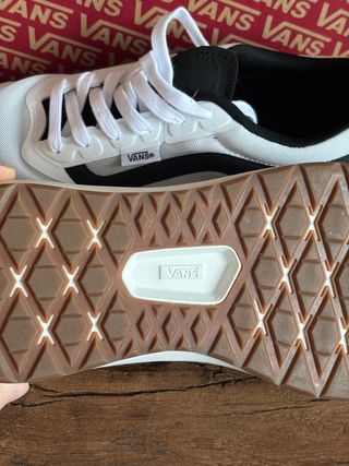 Vans Ultrarange 2.0 Zapatillas Blancas y Negras