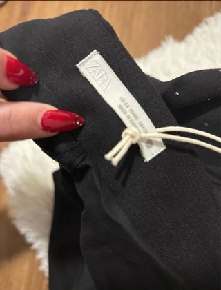 Falda negra con brillantes