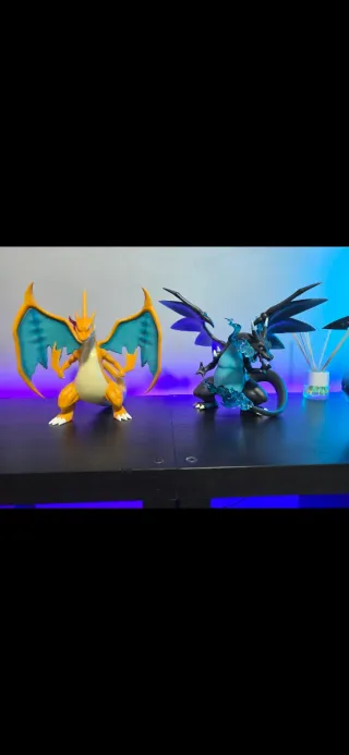 Estatuas Mega Charizard X & Y Pokémon