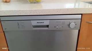 Muebles de cocina, electrodomésticos y despensa