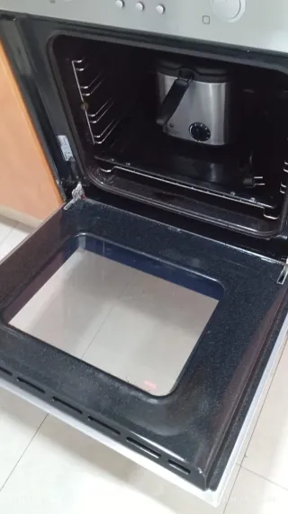 Muebles de cocina, electrodomésticos y despensa
