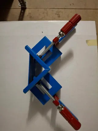 Escuadra de ensamblaje URKO 30x30