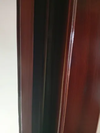 Puerta corredera de madera