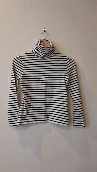 Jersey cuello alto rayas blanco y negro