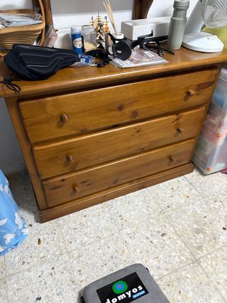 Cómoda de pino macizo con espejo