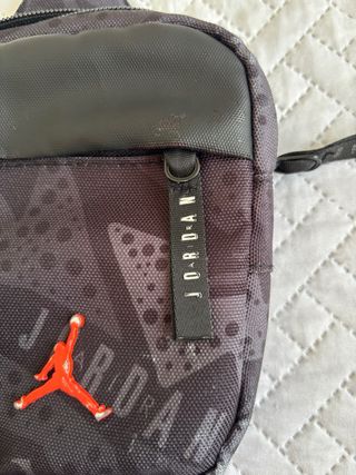 Riñonera Jordan Negra