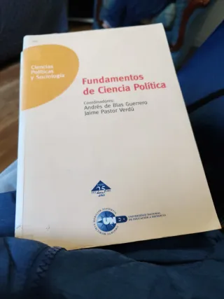 Fundamentos de Ciencia Politica