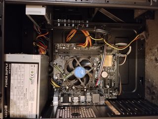 Torre PC Gaming Negra y Azul