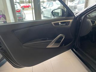 Hyundai Veloster 2012