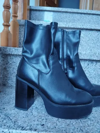 Botines Pimkie negros plataforma tacón