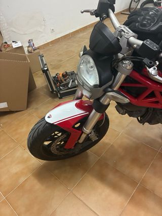 Ducati Monster 796 Roja 2011