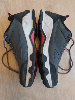 Zapatillas trekking mujer grises y rosas