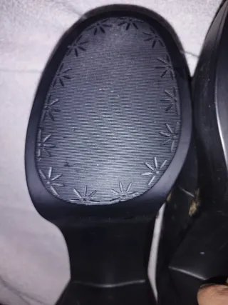 Zapatos de tacón negros para mujer