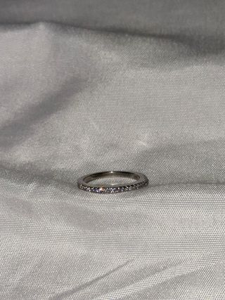 Anillo de plata con circonitas
