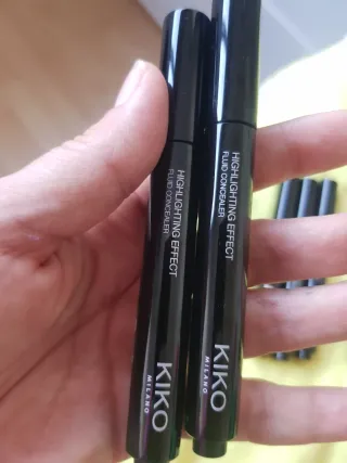2x1 kiko Milano Corrector Iluminador Beige