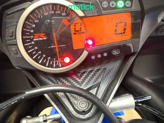 SUZUKI GSX R600