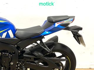 SUZUKI GSX R600