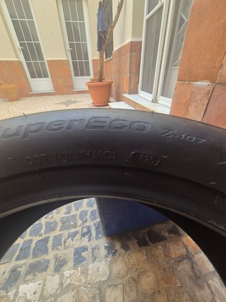 Neumáticos Westlake 235/50 R19 99W. 4 neumaticos,