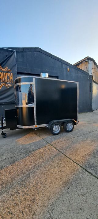 FOODTRUCK FOOD TRUCK CURVO REMOLQUE