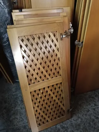 Puertas de madera con entramado