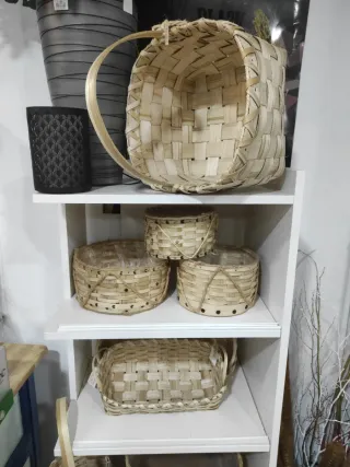 Cestas de castaño artesanales