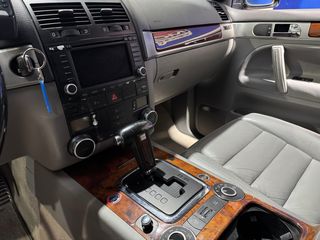 Volkswagen Touareg v10