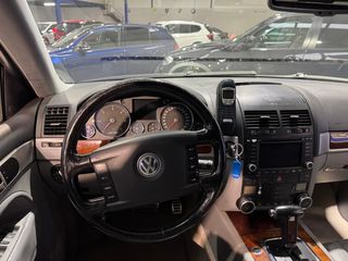 Volkswagen Touareg v10