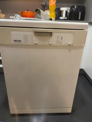 Regado Lavavajillas Miele Mondia SC 1002