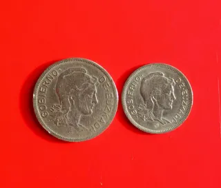 Lote 2 monedas de necesidad 1937.