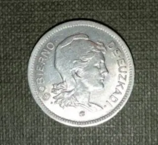 Lote 2 monedas de necesidad 1937.