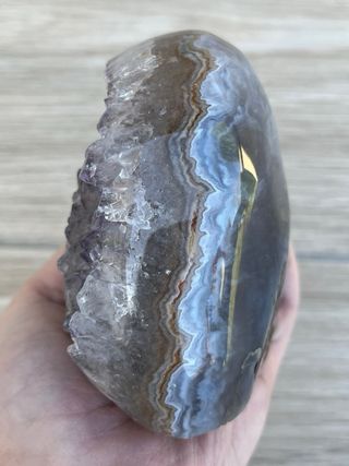 Drusa amatista con estalactita