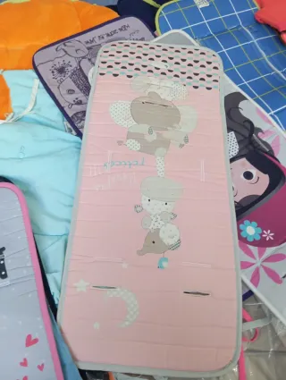 Lote 15 sacos y colchonetas para bebé