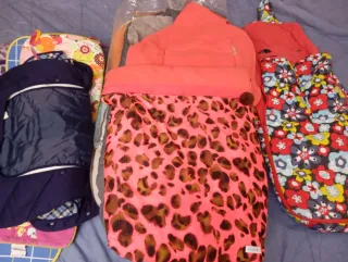 Lote 15 sacos y colchonetas para bebé