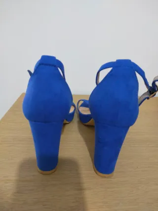 Sandalias tacon Azul Klein