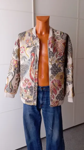 Chaqueta Bomber Estilo Japonés bordada.