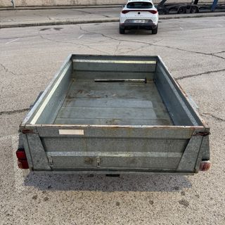 Remolque de carga basculante