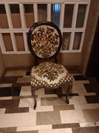 Pareja Sillas Isabelinas Tapizadas