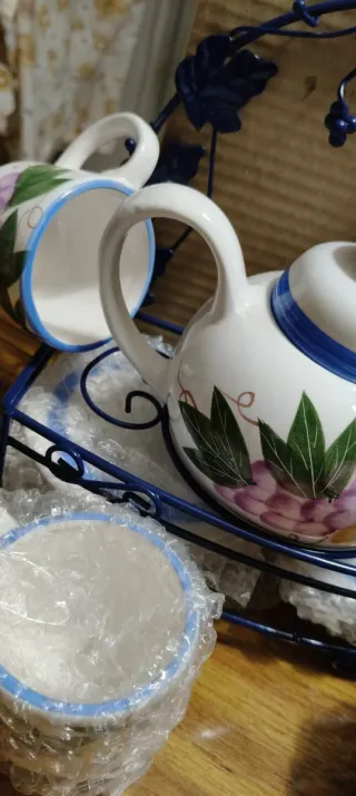 Juego de té de cerámica con soporte