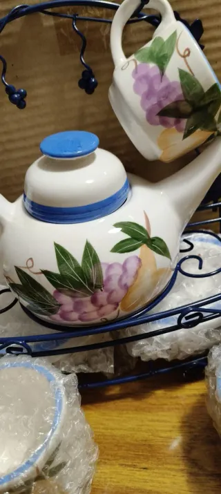 Juego de té de cerámica con soporte