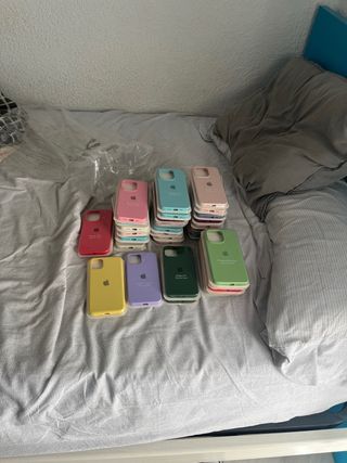 Cover in silicone per iPhone di vari colori