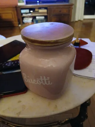 Biscottiera in ceramica con coperchio in legno