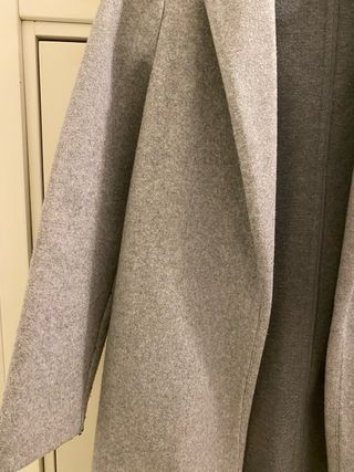 Abrigo largo Stradivarius gris