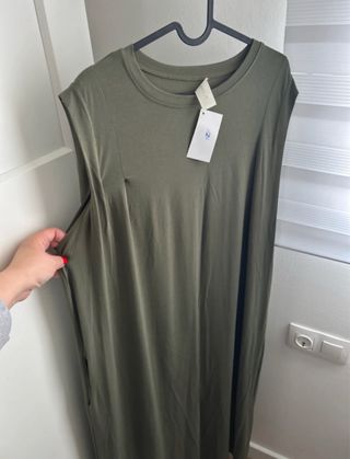 Vestido verde sin mangas
