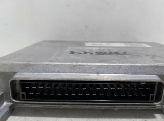 Renault 1126897 centralita motor uce 7700744412 21