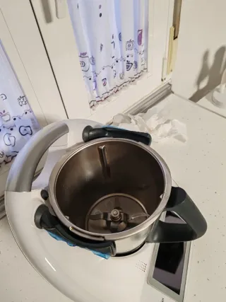 Thermomix TM6 con 2 vasos completos