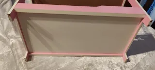 Cuna de madera para muñecas color rosa