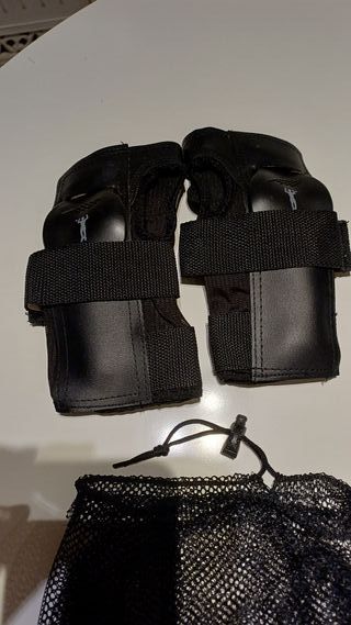 Patines Oxelo Talla 40 con protecciones y mochila