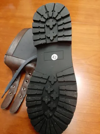 Botas marrones y grises talla 45