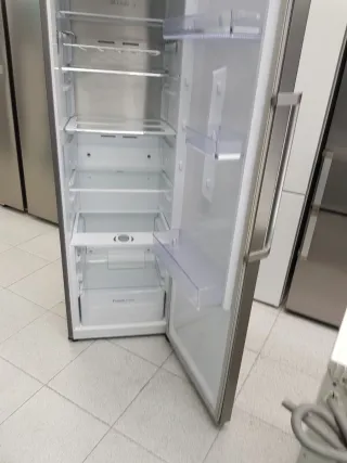 Nevera vertical Samsung Digital Inverter 185,cm