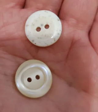 Lote de 30 botones nacarados